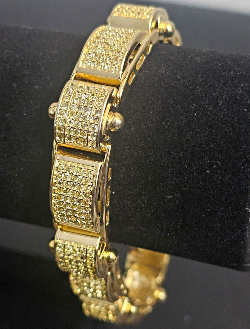 9.5in. 13.5mm Gold-tone pavé crystal link chain Bracelet w/ Box clasp